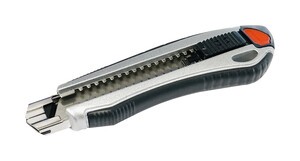 Cutter profesional metálico